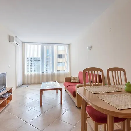 Sunset Apartment *